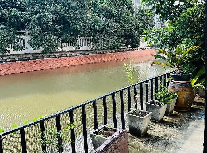 Hostal 146 Canal Bangkok