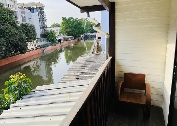 146 Canal Bangkok